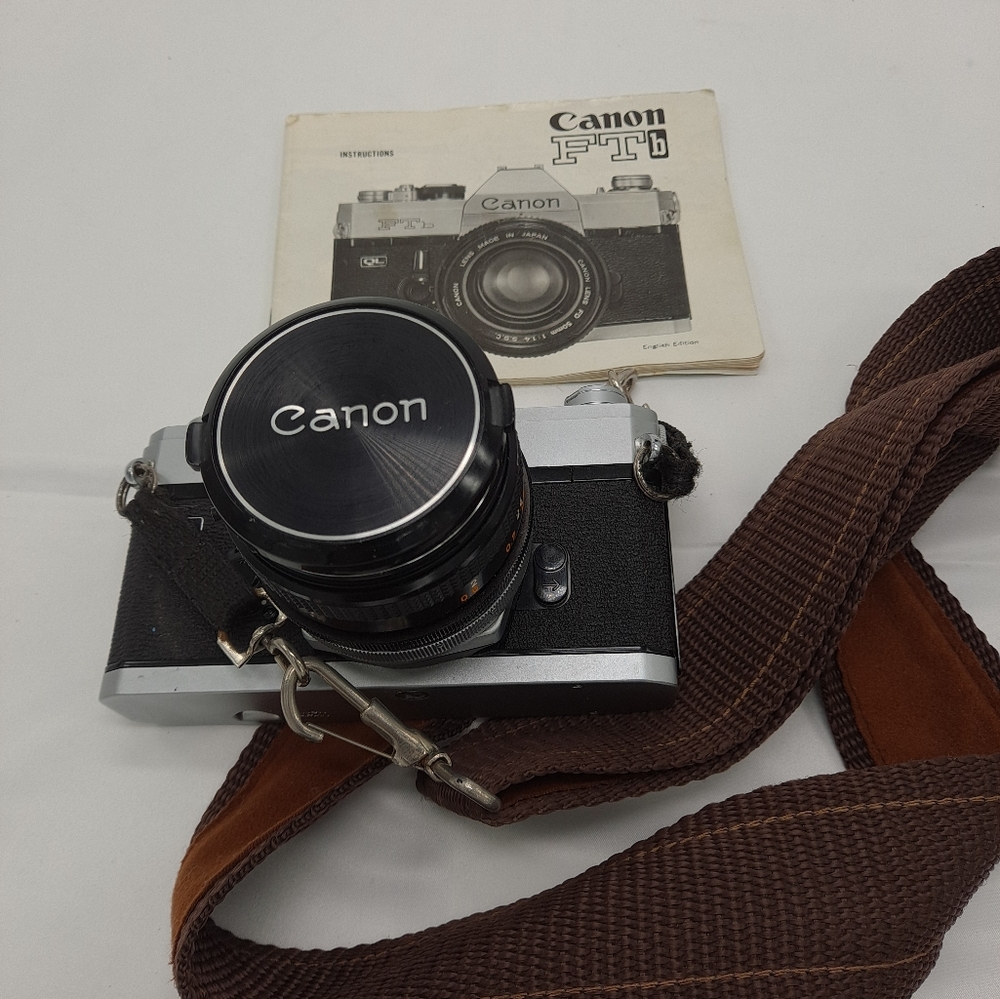 Vtg Canon FTb QL Silver 35mm SLR Camera With 50mm 1:18 FD Lens With Manual